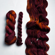 Cargar imagen en el visor de la galería, Cranberry Orange Bundt &amp; Candied Cranberries Sock Set on Enemies to Lovers (85/15) Fingering

