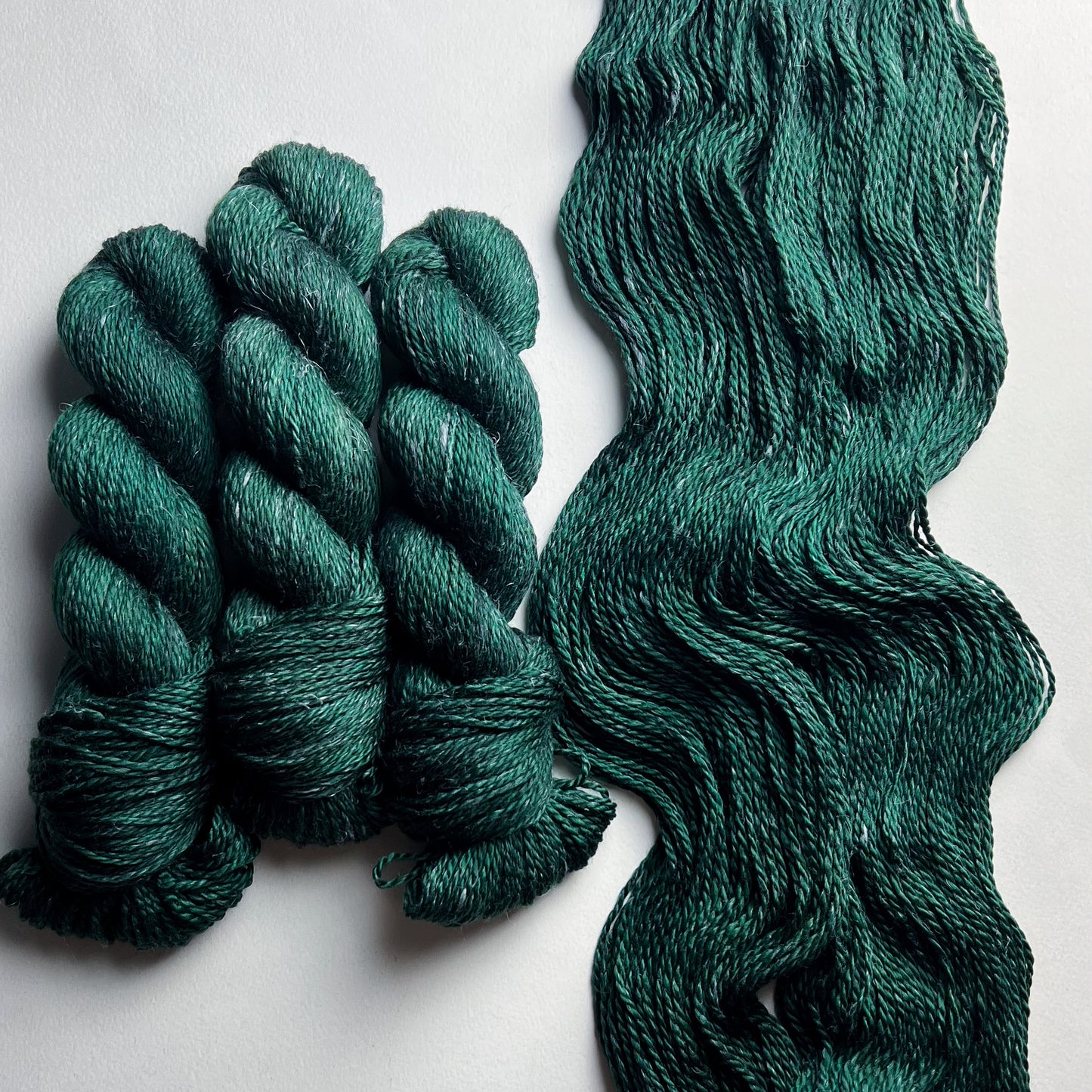 Envy on One Bed (Merino Linen) Worsted