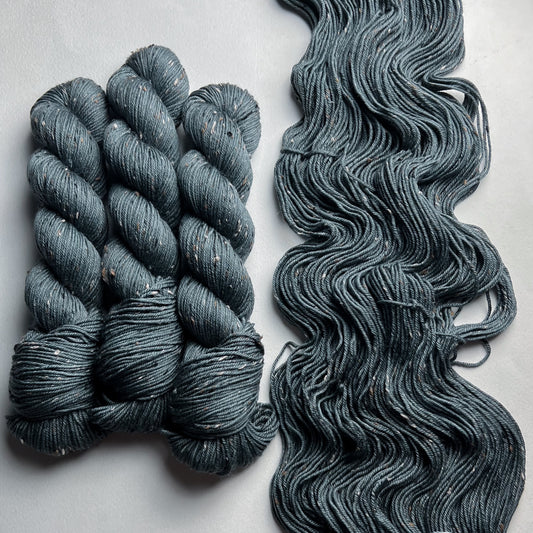 Helm's Deep on Smut (Tweed) DK