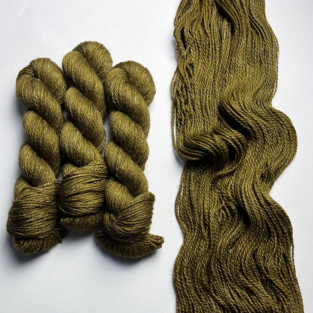 Kelp Fronds on One Bed (Merino Linen) Worsted