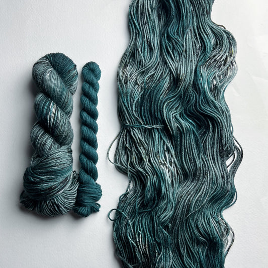 Lady of Lórien & Lórien by Moonlight DK Sock Set on Enemies to Lovers (85/15) DK