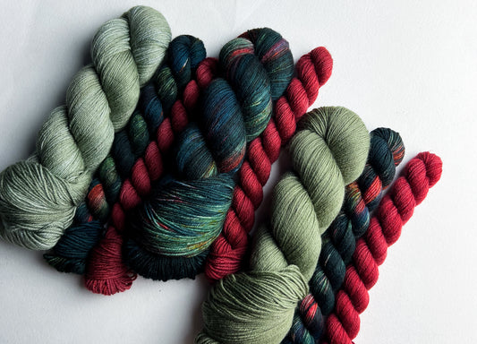 O Tannenbaum Sock Sets on Enemies to Lovers (85/15) Fingering