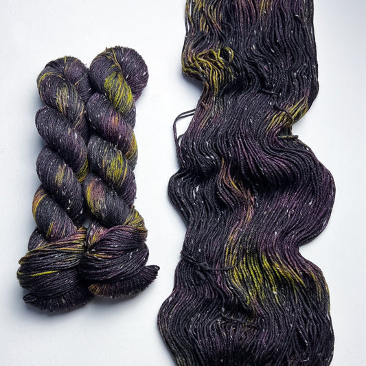 Poison Apple Pie on Smut (Tweed) DK