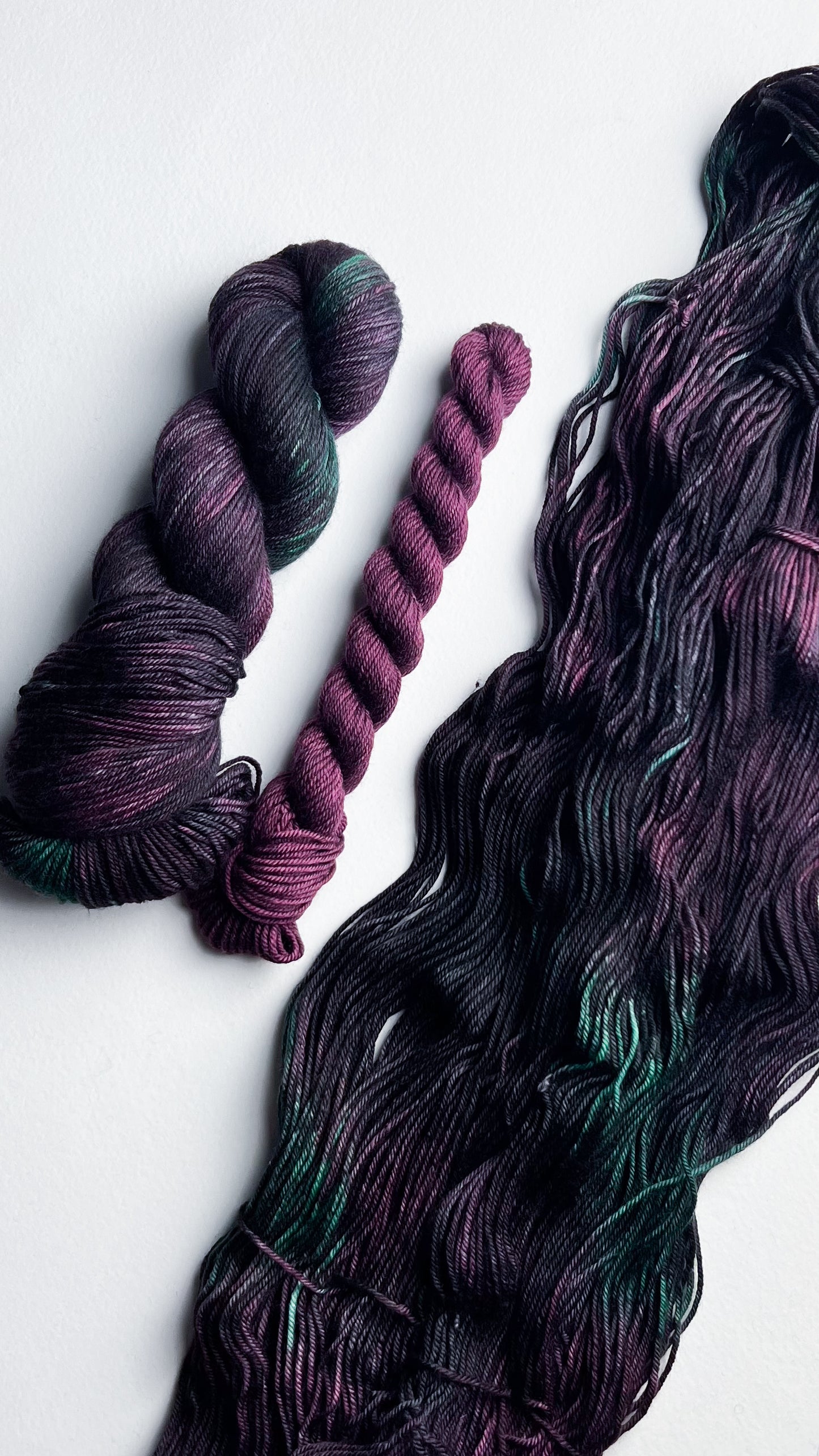 That's All & Everybody Wants This DK Sock Set on Enemies to Lovers (85/15) DK