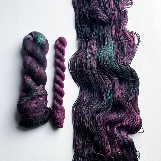 That's All & Everybody Wants This Sock Set on Enemies to Lovers (85/15) Fingering
