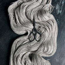 Cargar imagen en el visor de la galería, Handcrafted Scissors by Kelmscott Designs
